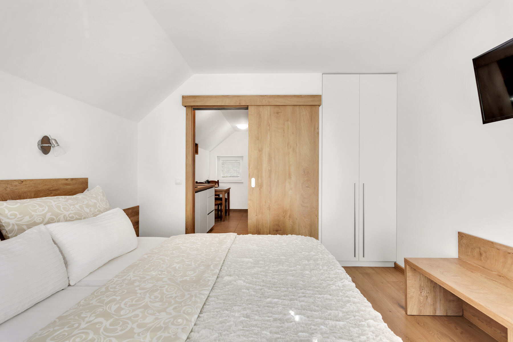 Apartment 3 photo 3