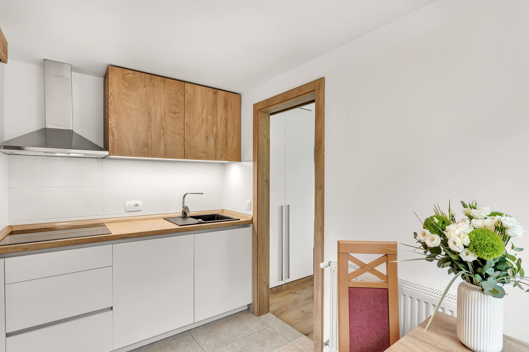 Apartment 4 photo 5